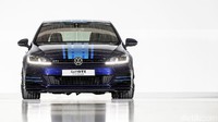 Golf GTI First Decade dibuat oleh 13 anak magang selama 9 bulan berdasarkan gagasan yang diberikan oleh peserta magang. Dalam mendesain eksterior dan interior mobil ini, peserta magang yang terdiri dari lima wanita dan delapan pria ini terinspirasi oleh warna biru air dan langit yang beragam di Wörthersee.
