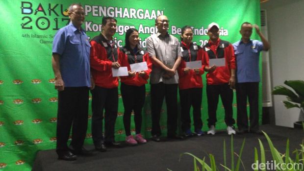 Berprestasi di ISG, Eko Yuli cs Dapat Bonus