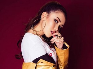 Ayu Ting Ting Jadi Kandidat 100 Perempuan Tercantik, Netizen Kecewa