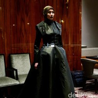 Fashion Show Norma Hauri ini terinspirasi dengan sosok wanita tangguh dunia yang bertempat di Sumibhi, One Park, Kebayoran Baru. Jakarta. [Foto: Mohammad Abduh/Wolipop]