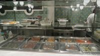 Santap Makan Siang di Warung Peranakan, Resto Mungil Cantik di Kemang