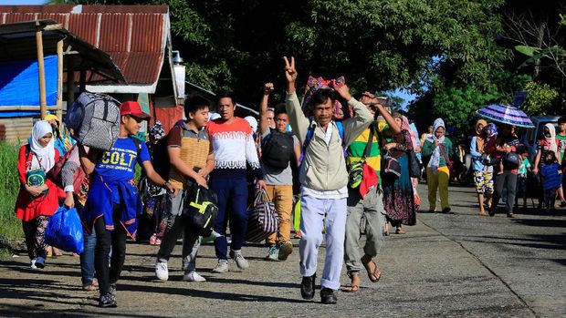 Warga Marawi dievakuasi saat pertempuran berlangsung