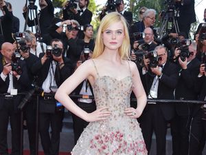 Foto: 15 Pesona Kecantikan Elle Fanning Yang Mencuri Perhatian