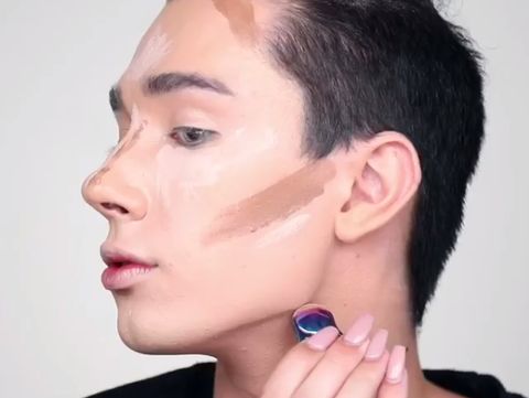Beauty Blogger Pakai Fidget Spinner Sebagai Alat Makeup Jadi Viral
