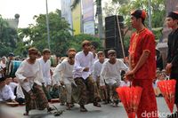 Beragam budaya yang ada di Kudus ditampilkan di acara Dhandangan.