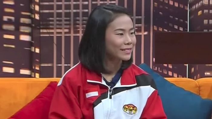 Sandra Diana Sari harus turun ke jalan meminta bantuan untuk mendapatkan biaya dan kebutuhan latihan lainnya (Foto: ist/Trans7) Sandra Diana Sari harus turun ke jalan meminta bantuan untuk mendapatkan biaya dan kebutuhan latihan lainnya (Foto: ist/Trans7)