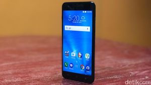 Unboxing Zenfone Zoom S, Pamer Kamera Ganda
