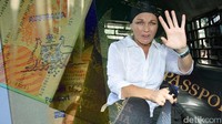 Terpidana kasus narkoba asal Australia, Schapelle Corby mendapat grasi setelah dirinya divonis 20 tahun penjara pada 27 Mei 2005. Usai diberikan grasi, Corby pun dideportasi ke negara asalnya. (Foto: ilustrasi: Zaki Alfarabi).