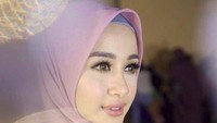 Dari dulu hingga sekarang pesona kecantikan Laudya Cynthia Bella tak pernah berubah. Foto: Instagram Laudya Cynthia Bella