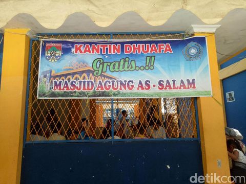 Kantin Gratis untuk Kaum Dhuafa di Masjid Agung Lubuklinggau