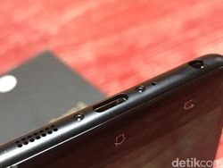 Unboxing Zenfone Zoom S, Pamer Kamera Ganda