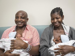 17 Tahun Menanti Akhirnya Pasangan Ini Dikaruniai Bayi Kembar 6