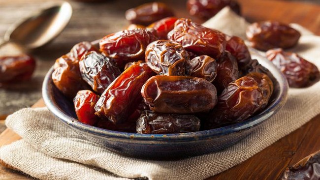 5 Fakta Super Buah Kurma, Si Manis Teman Akrab untuk Buka