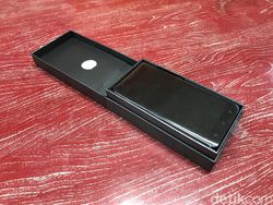 Unboxing Zenfone Zoom S, Pamer Kamera Ganda