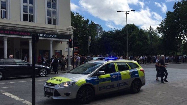 Ada Ancaman Bom, Pengunjung Teater Old Vic di London Dievakuasi Ada Ancaman Bom, Pengunjung Teater Old Vic di London Dievakuasi