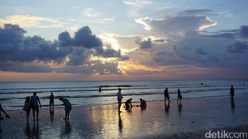 Pantai Kuta di Bali