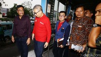 Menurutnya, kamera CCTV sangat membantu pihak kepolisian untuk memantau orang yang mencurigakan. Sehingga polisi bisa cepat menangkap pelaku tindak kejahatan.