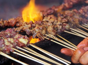 Saran Ahli Gizi Makan Sate Kambing Cukup 10 Tusuk Saja, Ini Sebabnya