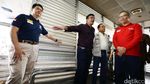 Djarot Sambangi Halte TransJakarta Kampung Melayu