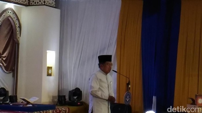 Kelakar Wapres JK Soal Speaker Masjid di Samping Rumahnya