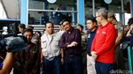 Djarot Sambangi Halte TransJakarta Kampung Melayu