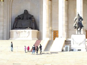 Syiar Fatima dan Toleransi di Negeri Genghis Khan
