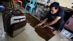Melihat Sentra Kerajinan Kulit Buaya di Merauke