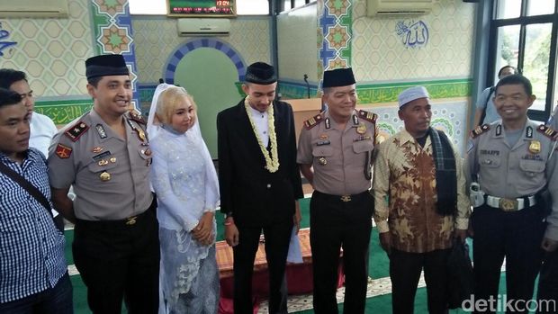  Pasangan Aina dan Yudha dinikahkan, Senin (29/5/2017)