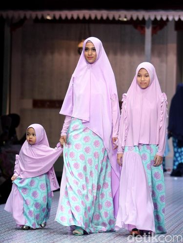  Baju  Lebaran  Warna Putih  Masih Tren atau Sudah Kuno Ini 