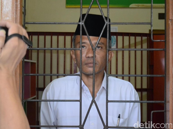 Dituntut 4 Tahun, Penulis Jokowi Undercover Yakin Divonis Bebas