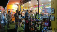 Ada juga zona untuk penjual makanan dan mainan anak, serta kawasan permainan untuk anak-anak. Sehingga, NightQuarter Market bisa menjadi hiburan untuk seluruh keluarga (Fitraya/detikTravel)