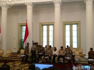 Jokowi Minta Para Menteri Pastikan Mudik Lebaran Tahun Ini Lancar