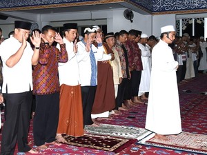 Hari Kedua Ramadan, Jokowi Tarawih di Masjid Andalusia, Sentul