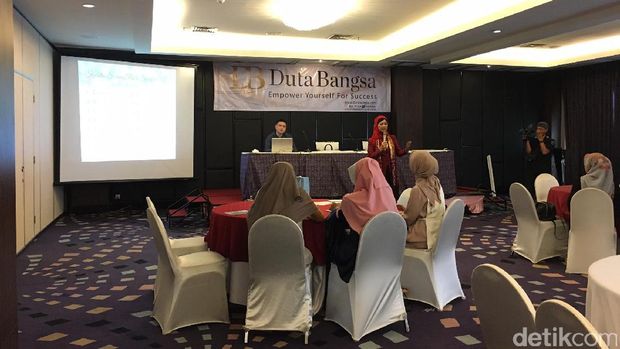 Karantina, 10 Finalis Sunsilk Hijab Hunt Belajar Makeup & <i>Public Speaking</i>