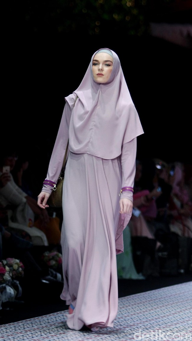 Koleksi terbaru Si.Se.Sa yang mengusung tema Keluargi bertempat di Dharmawangsa Hotel. Jakarta.[Foto: Mohammad Abduh/wolipop]