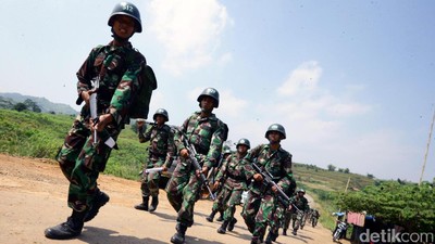 Jalur Puncak II Jadi Tempat Tentara Latihan