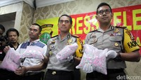 Pil ekstasi yang diamankan sebanyak 25.282 butir.