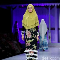 Koleksi terbaru Si.Se.Sa yang mengusung tema Keluargi bertempat di Dharmawangsa Hotel. Jakarta.[Foto: Mohammad Abduh/wolipop]