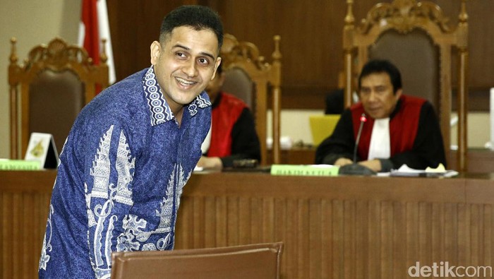 Muhammad Nazaruddin menjadi saksi sidang kasus korupsi Hambalang di Pengadilan Tipikor, Jakarta, Senin (29/5). Nazaruddin bersaksi untuk terdakwa Choel Mallarangeng.