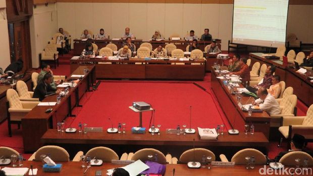Pansus RUU Pemilu rapat pada Senin (29/5) / 