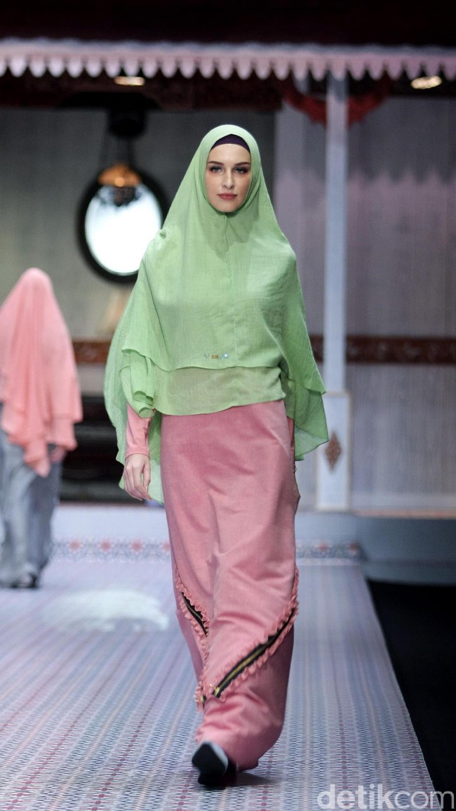 Koleksi terbaru Si.Se.Sa yang mengusung tema Keluargi bertempat di Dharmawangsa Hotel. Jakarta.[Foto: Mohammad Abduh/wolipop]