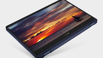 Layar sentuhnya punya resolusi UHD yang mendukung multitouch dan stylus. Foto: Asus