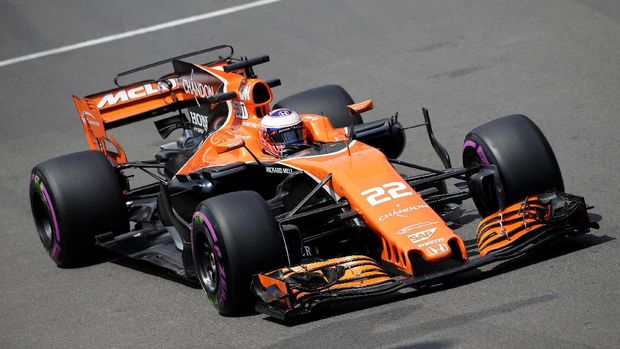 Kelakar Button ke Alonso: Aku Akan Buang Air Kecil di Kursimu