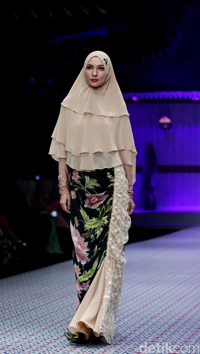 Koleksi terbaru Si.Se.Sa yang mengusung tema Keluargi bertempat di Dharmawangsa Hotel. Jakarta.[Foto: Mohammad Abduh/wolipop]