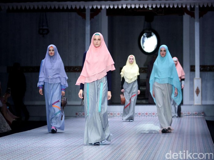 Fashion Show Si.Se.Sa Koleksi terbaru Si.se.Sa yang mengusung tema Keluargi bertempat di Dharmawangsa Hotel. Jakarta.