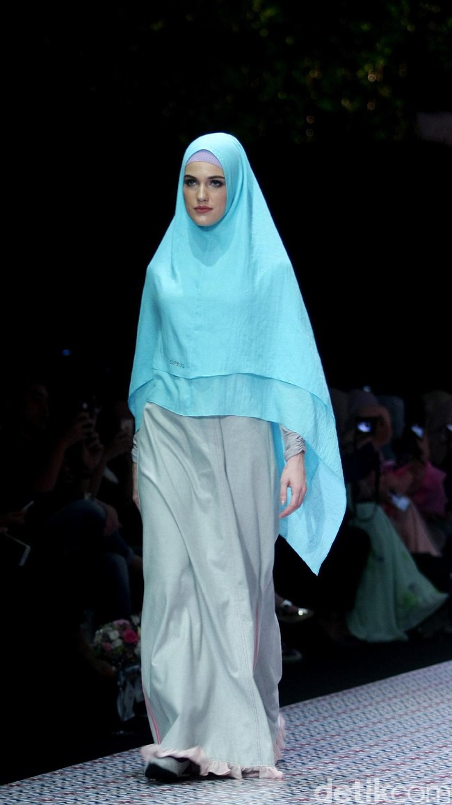 Koleksi terbaru Si.Se.Sa yang mengusung tema Keluargi bertempat di Dharmawangsa Hotel. Jakarta.[Foto: Mohammad Abduh/wolipop]