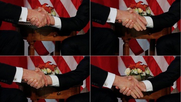 Kenapa Macron Menjabat Tangan Trump Sangat Erat?