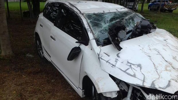 Yaris yang Terbalik di Tol Juanda Dikemudikan Pramugari Citilink