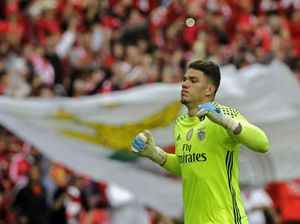 Bidik Kiper Benfica, City Dikabarkan Bakal Pecahkan Rekor Transfer Buffon