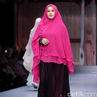 Koleksi terbaru Si.Se.Sa yang mengusung tema Keluargi bertempat di Dharmawangsa Hotel. Jakarta.[Foto: Mohammad Abduh/wolipop]